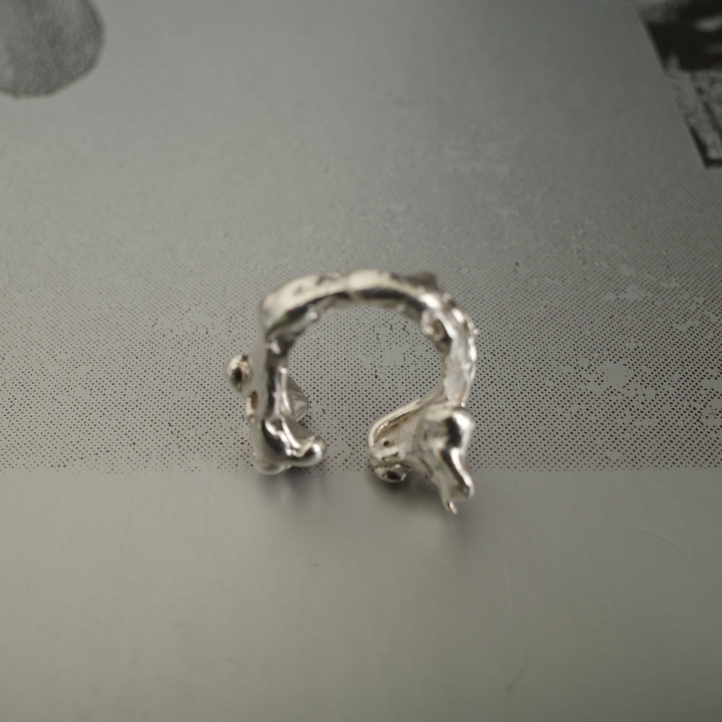Unisex Liquid Flow Ring