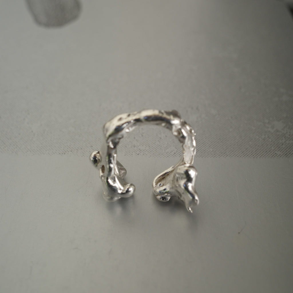 Unisex Liquid Flow Ring