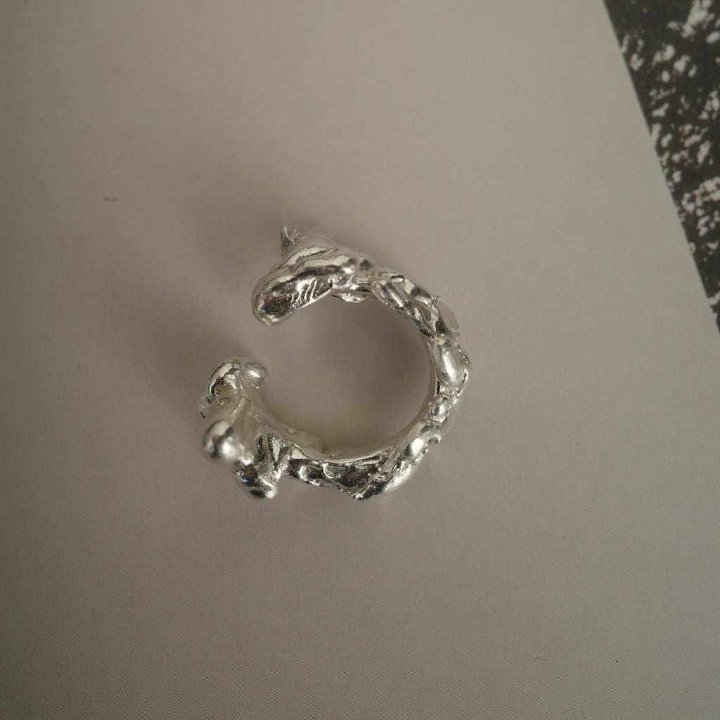 Unisex Liquid Flow Ring