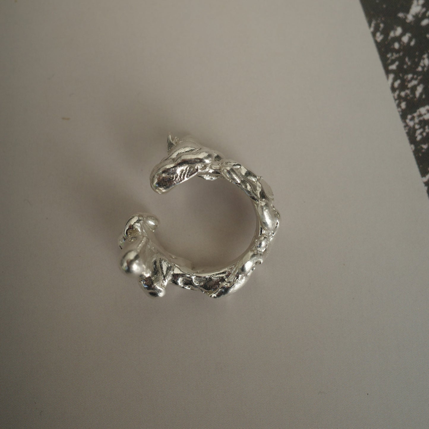 Unisex Liquid Flow Ring