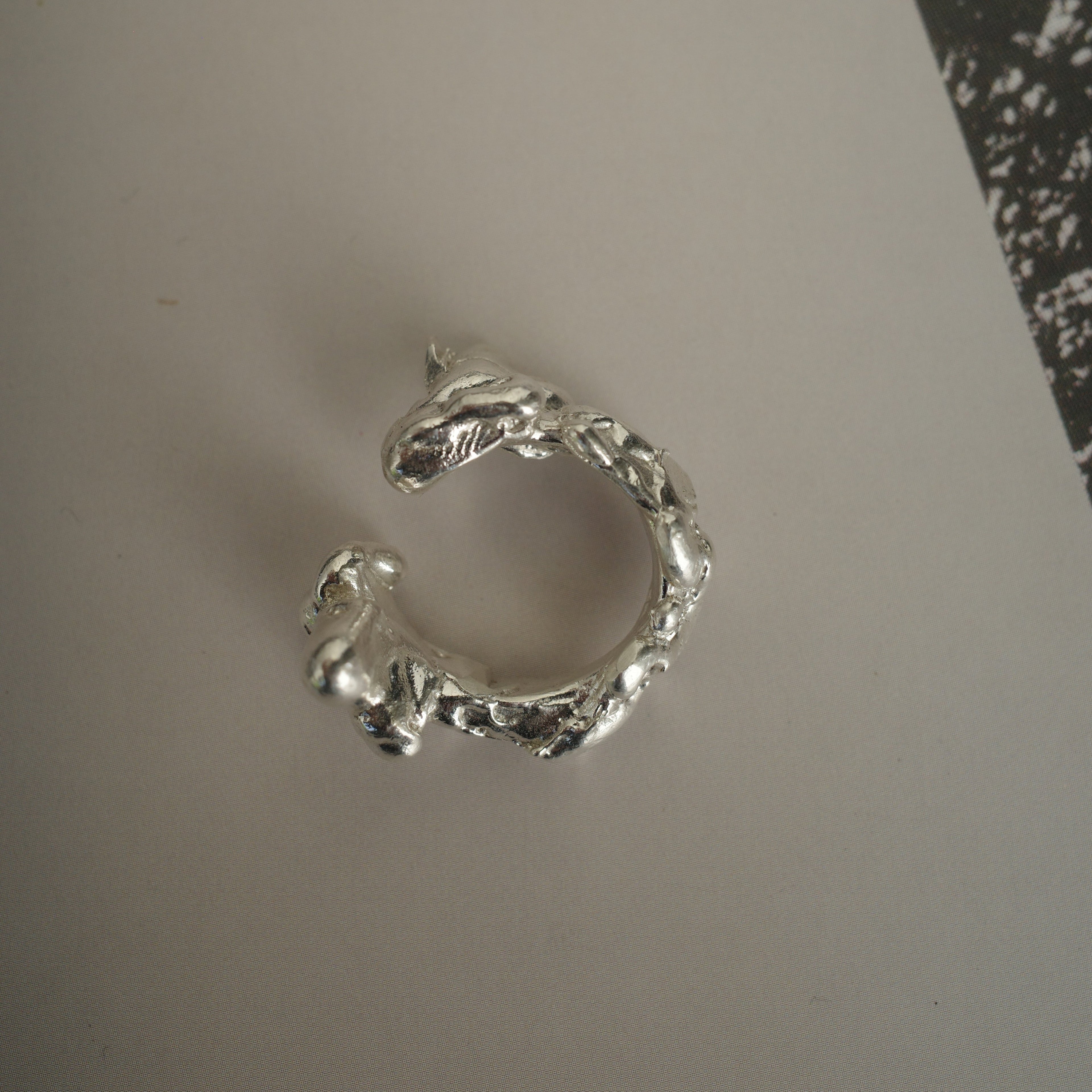 Unisex Liquid Flow Ring
