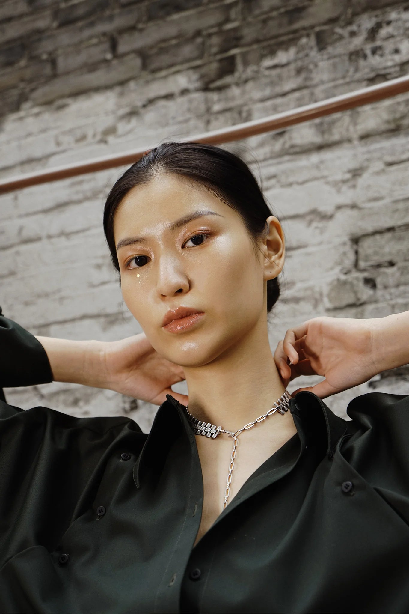 Silver designer unisex minimal necklace / chocker 